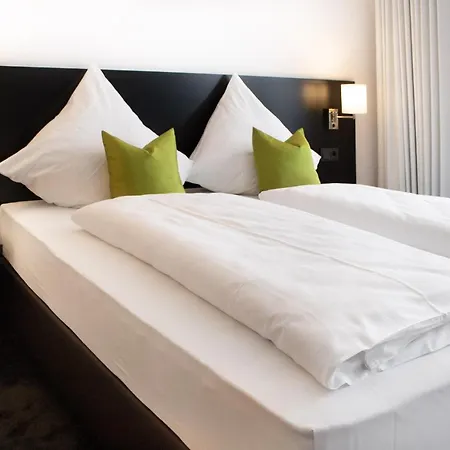 To By Wmm Hotel